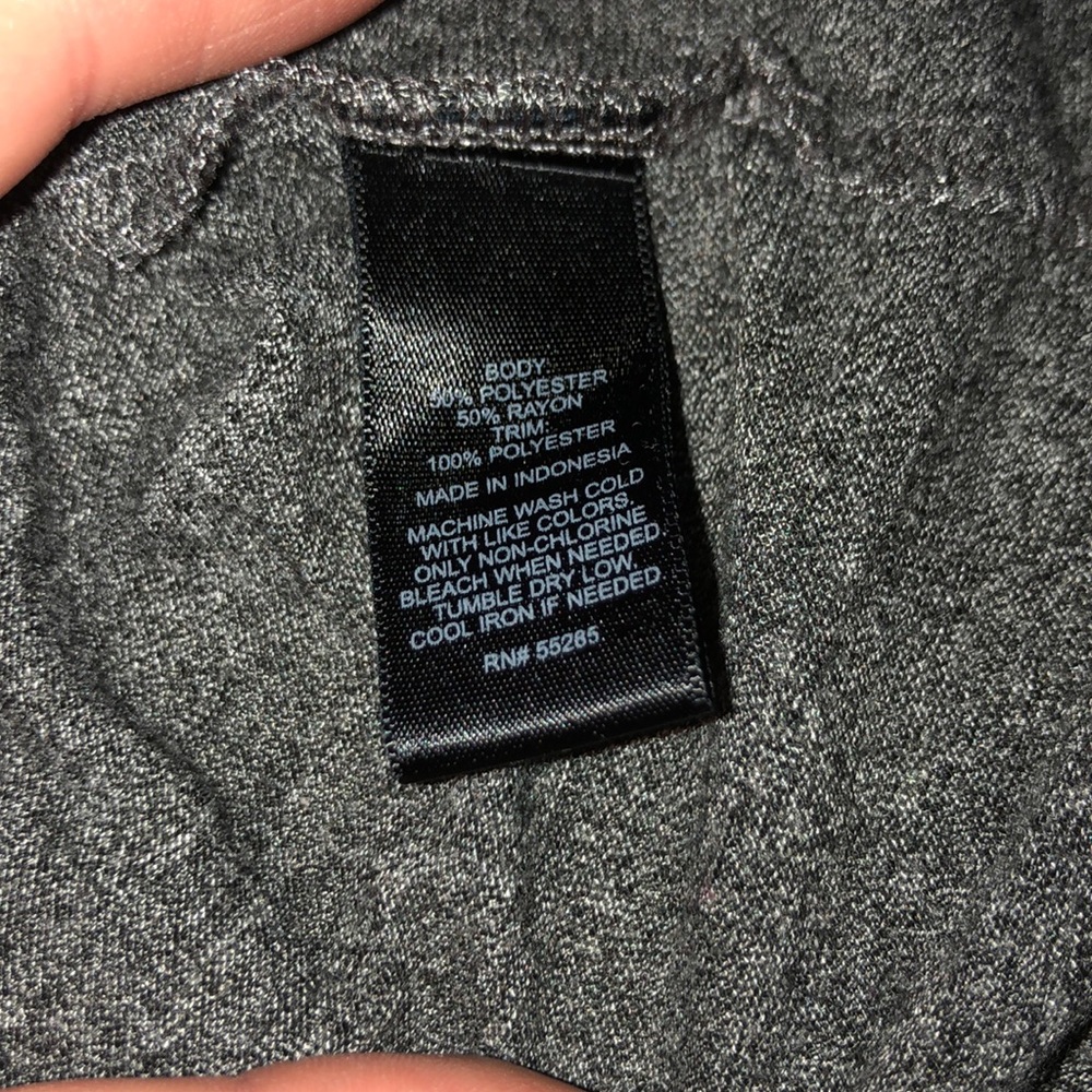 EXPRESS Women’s Razor Back Tanktop - Picture 4 of 5